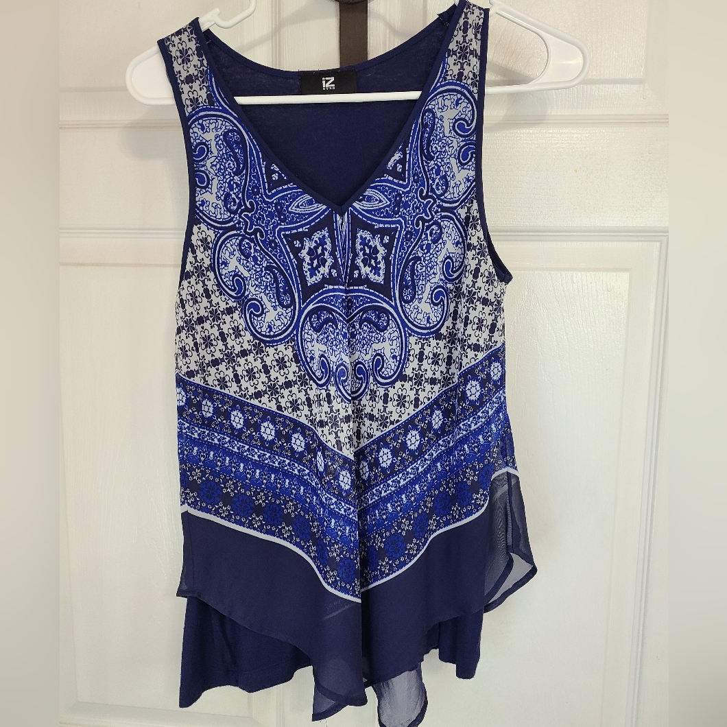 Iz Byer Woman's Sleeveless V-Neck Blouse, Size: Medium Color: Blue Paisley